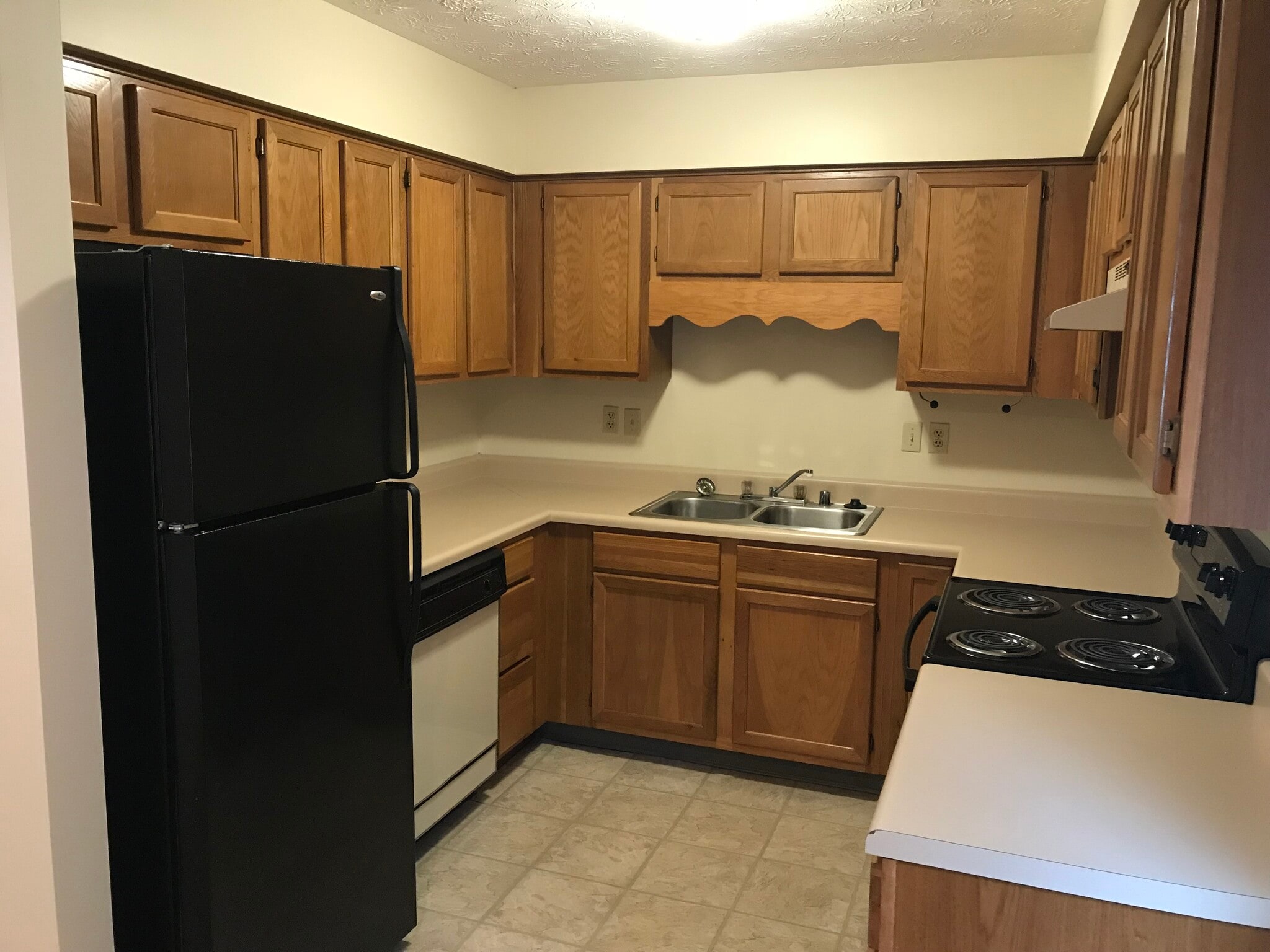 KITCHEN - 162 Middleground Way