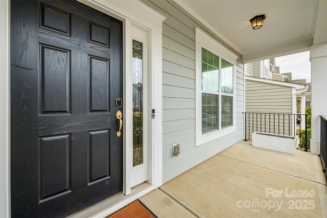 Building Photo - 327 Hawks Creek Pkwy