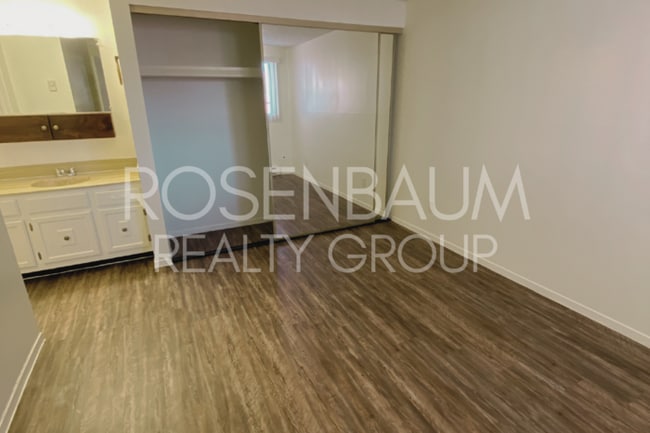 Building Photo - 2625 N Alvernon Way