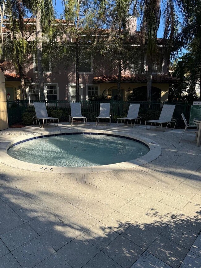 Building Photo - 6598 W Sample Rd