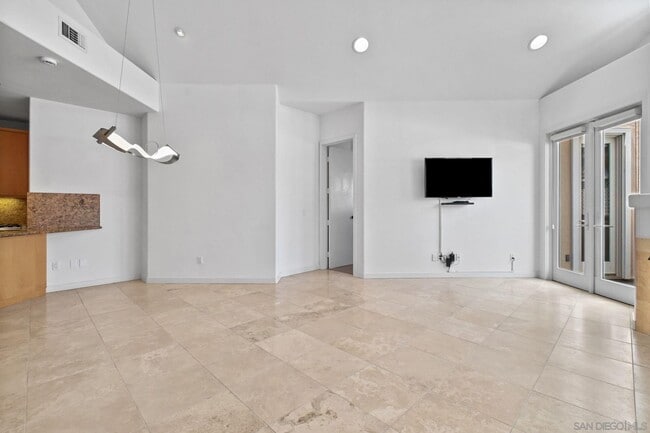 Building Photo - 7622 Herschel Ave