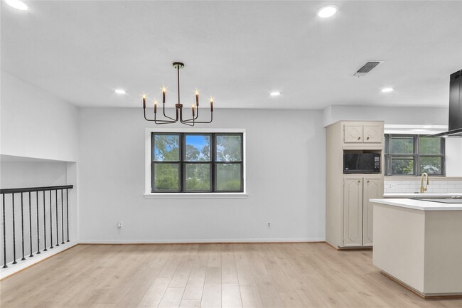 Building Photo - 108 Woodland Rd