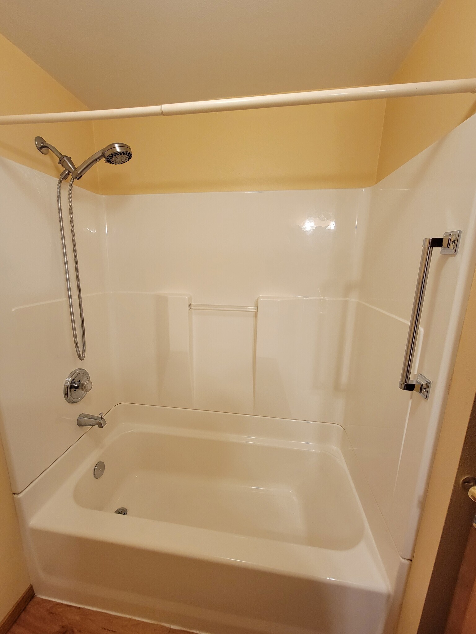 Building Photo - 9330 15th St SE