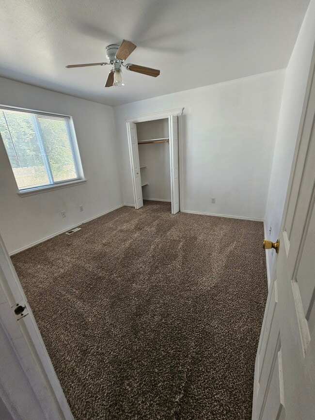 Building Photo - 1420 Chelsey Cir