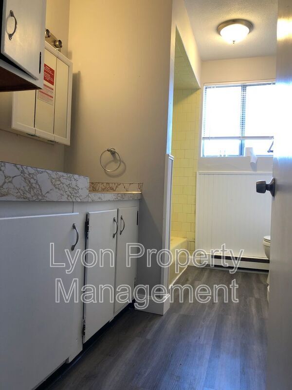 Building Photo - 1000 Willett Ave