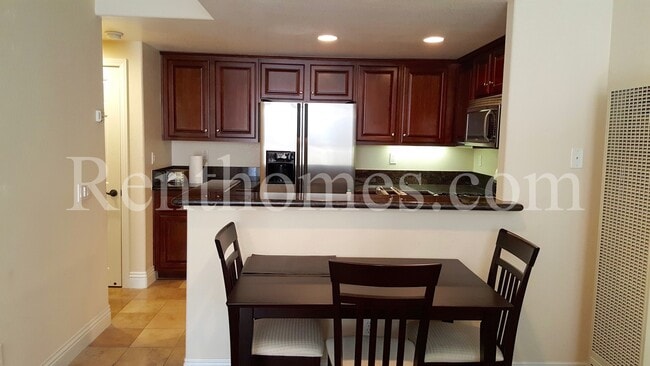 Building Photo - La Jolla / UTC, 3985 Nobel Dr #325 - Granite Counters, All Appliances, Near UCSD and the UTC Mall!