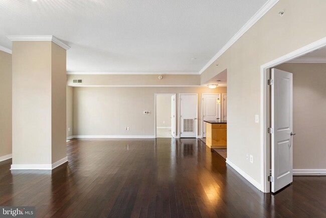 Building Photo - 155 Potomac Passage