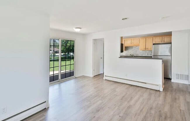 Building Photo - 2715 Farnsworth Dr