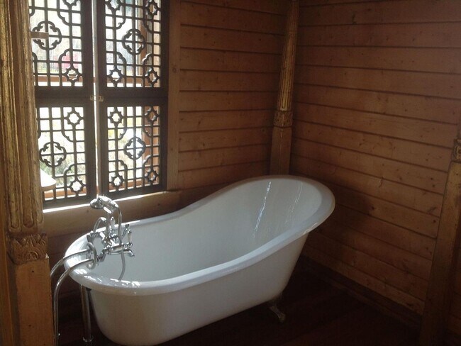 Building Photo - Custom chalet located in an exclusive neighborhood at the base of Teton Pass