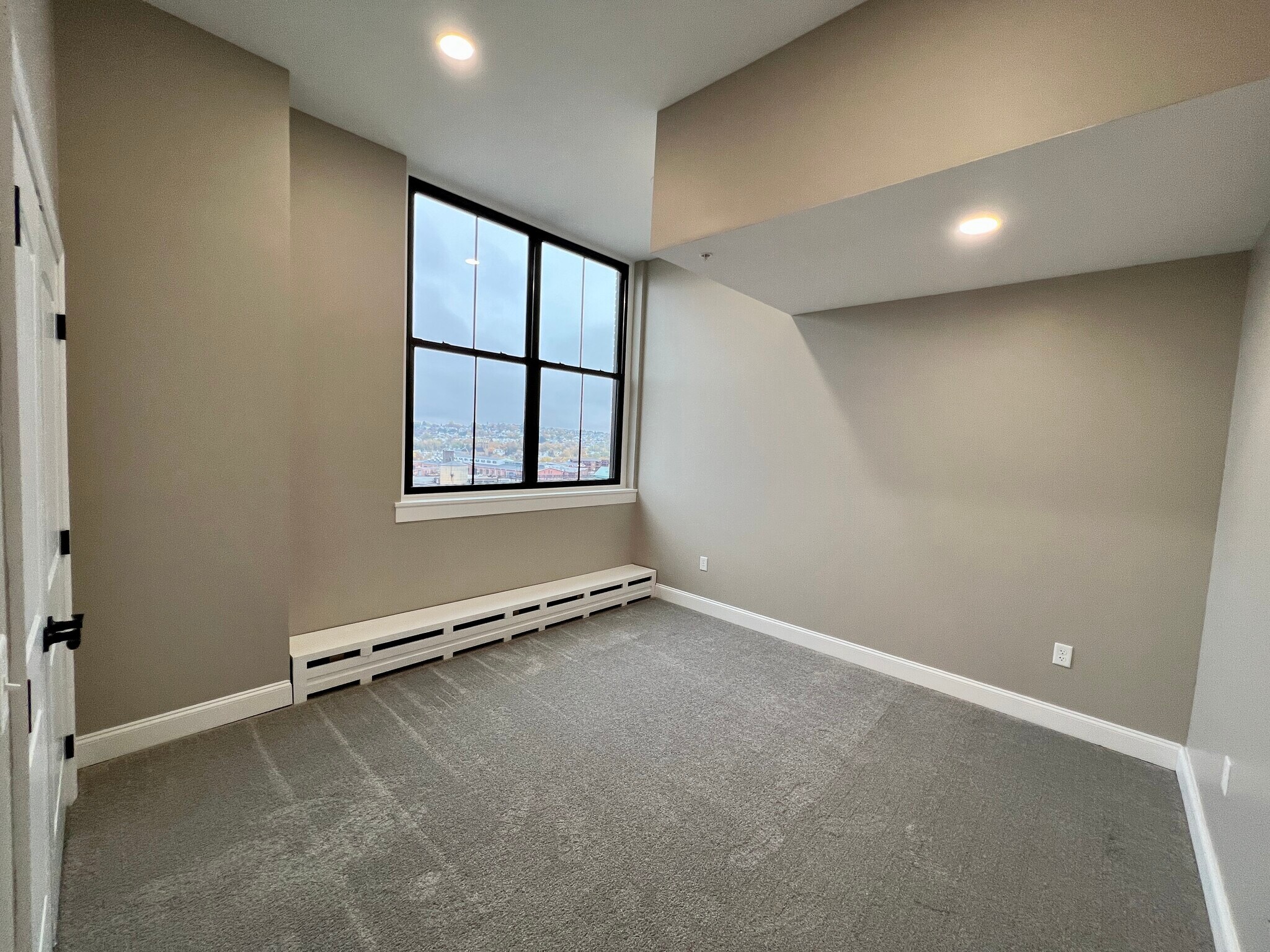 Building Photo - 409 Lackawanna Ave