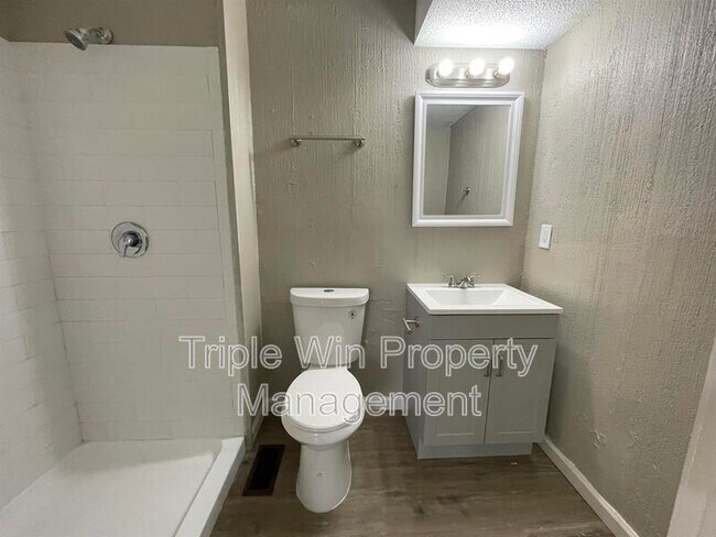 Building Photo - 1725 Orletto Way