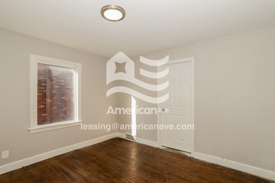 Building Photo - 5766 3 Mile Dr