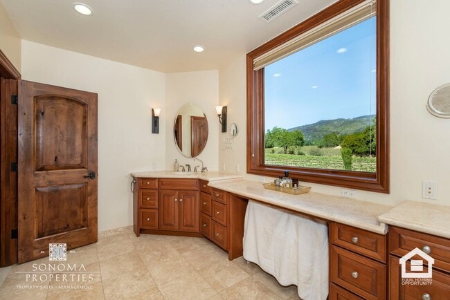 Building Photo - Stunning 3 Bedroom / 3 Bathroom Home Surrounded by Vineyards & Breathtaking Views