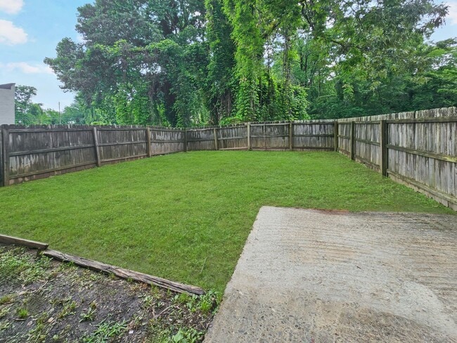 Building Photo - 4-Bedroom Ranch in the Heart of Atlanta – ...