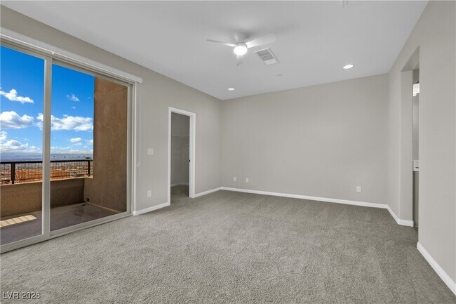 Building Photo - 1749 S Desert Foothills Dr