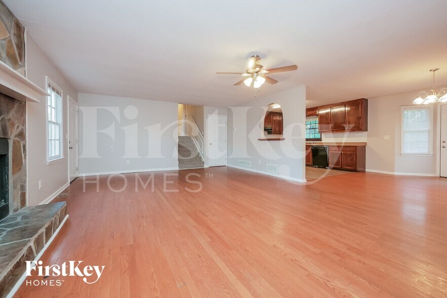 Building Photo - 195 Freestone Dr