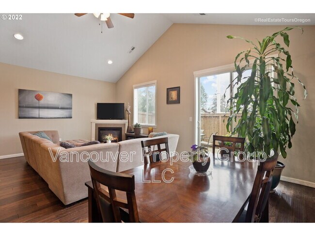 Building Photo - 2707 NE 131st Ct