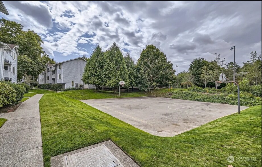 Building Photo - 7453 Newcastle Golf Club Rd