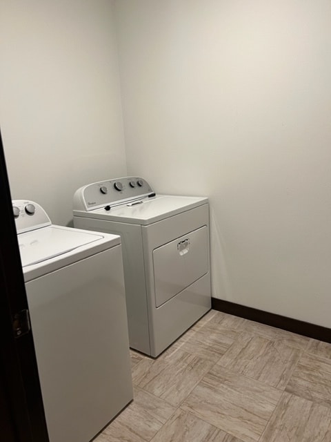 Building Photo - 1101 Linden Drive Unit 5