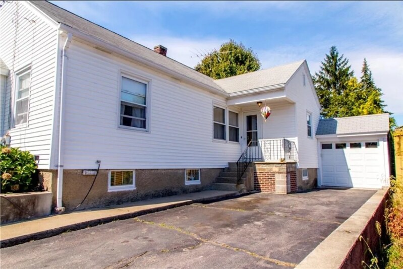 Building Photo - 57 Kennedy St