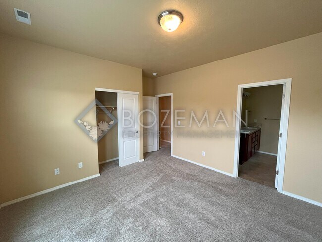 Building Photo - 270 Pond Lily Dr
