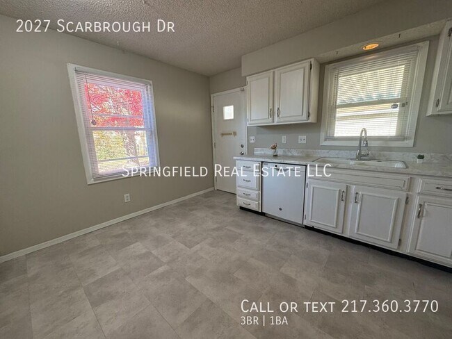 Building Photo - 2027 Scarbrough Rd