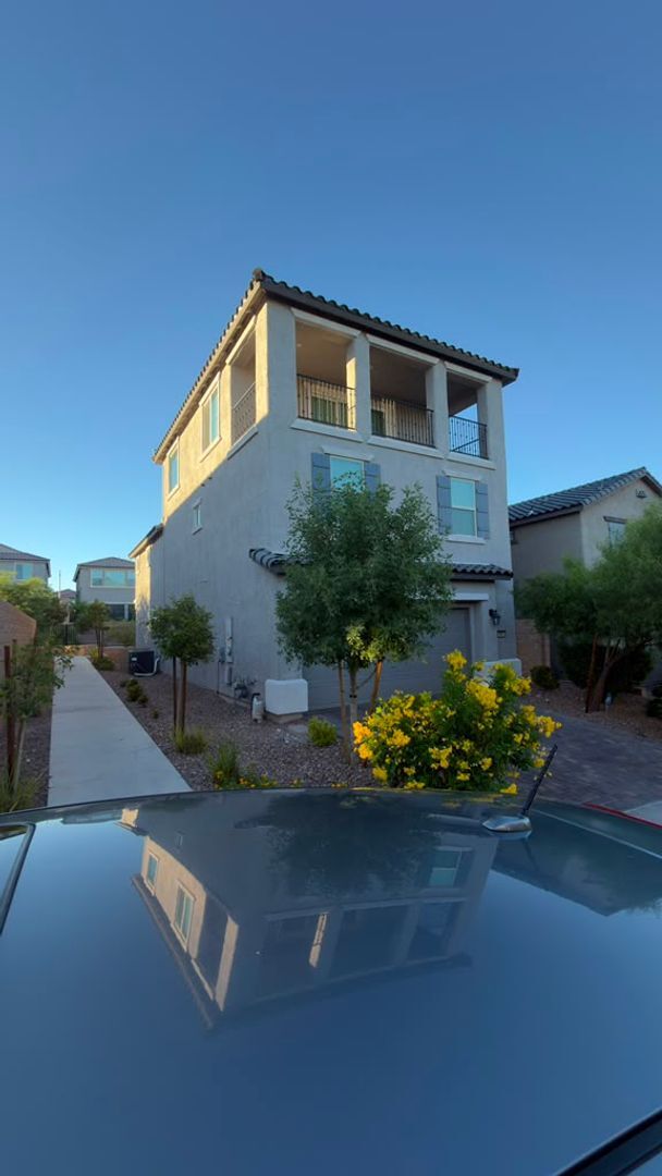 Building Photo - 10610 Sariah Skye Ave