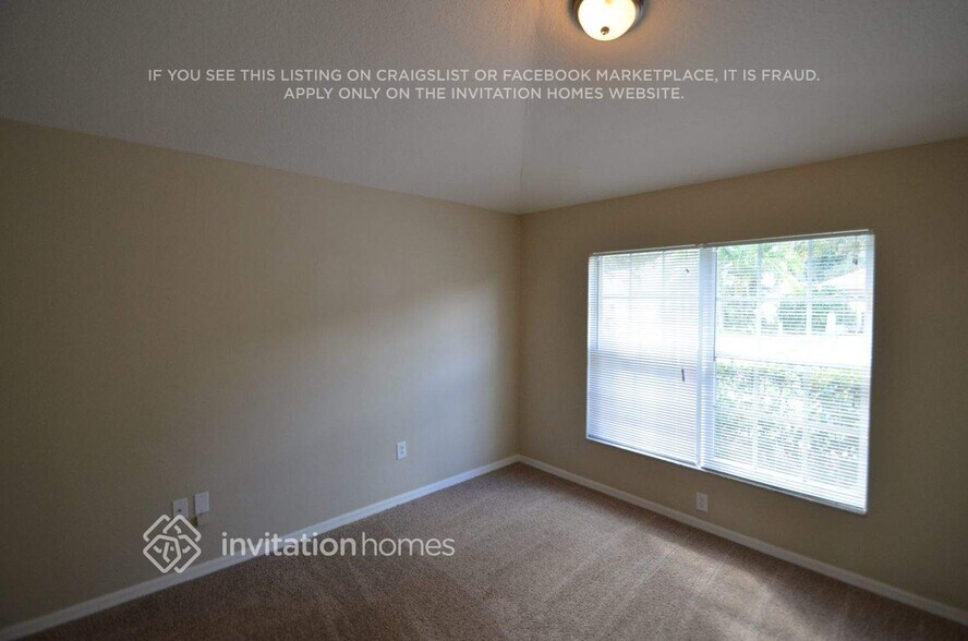 Building Photo - 10547 San Travaso Dr