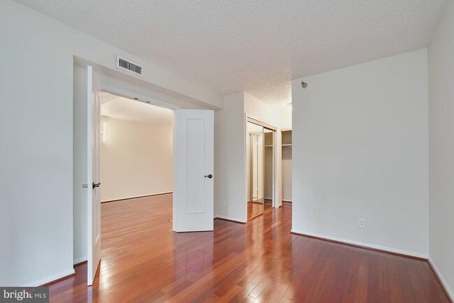 Building Photo - 5802 Nicholson Ln