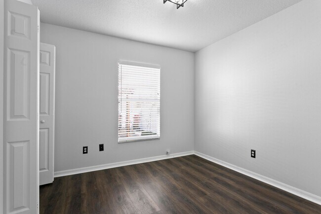 Building Photo - Ditch the Dorm – This Is How Tampa Lives