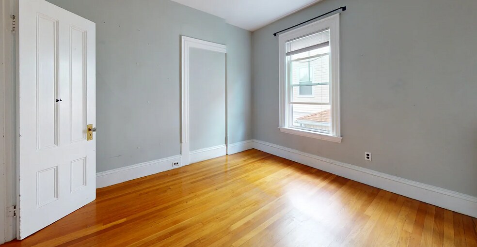 Building Photo - 106 Highland Ave