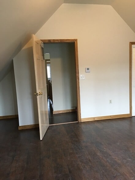 Building Photo - 34 Summit Ave