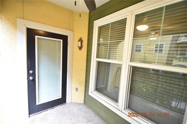 Building Photo - 1810 E Palm Ave