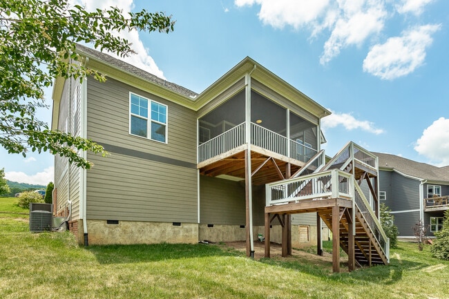 Building Photo - 7725 Peppertree Dr