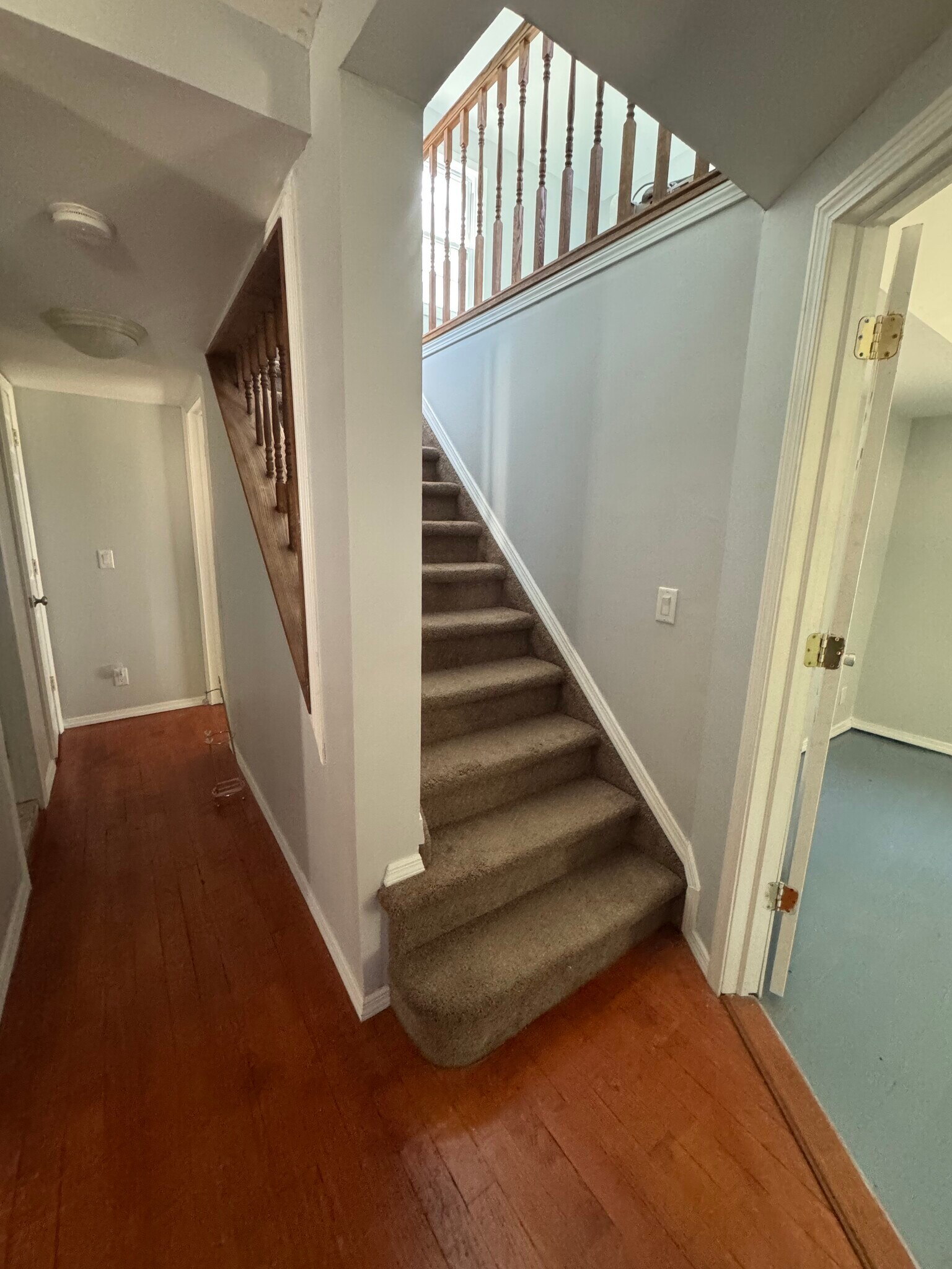 Building Photo - 110 N Country Rd