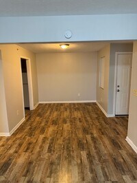 Building Photo - 270 Tampa Dr