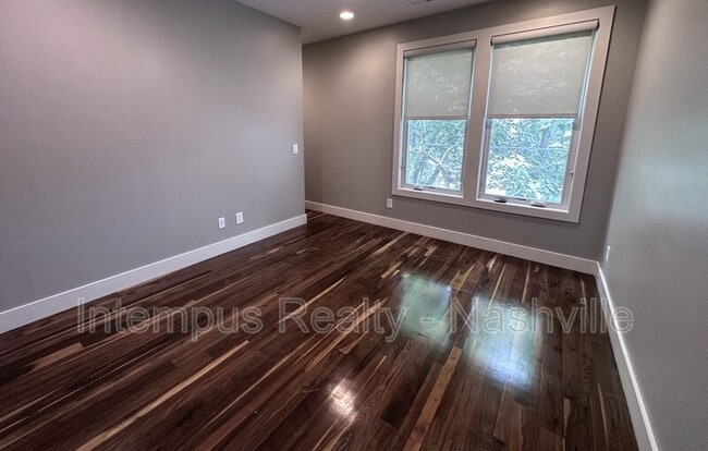 Building Photo - 929 13th Ave S