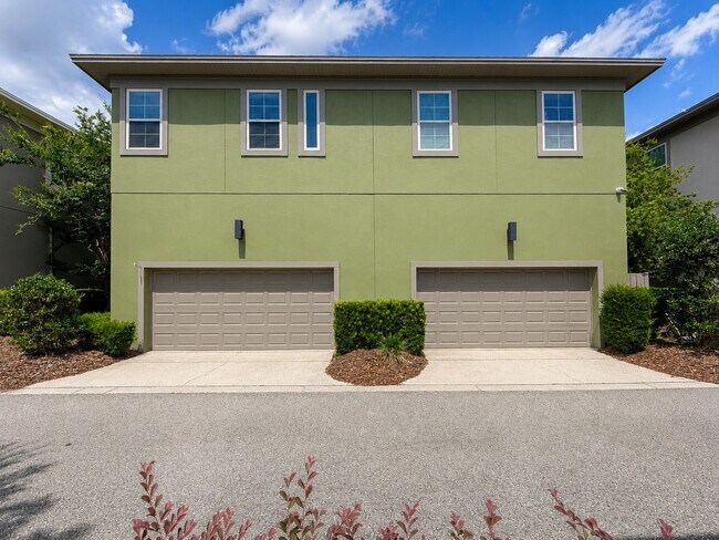 Building Photo - 14225 Walcott Avenue