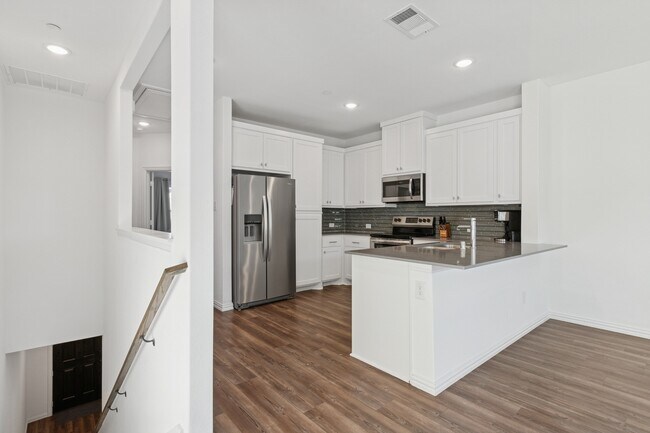 Building Photo - 4703 Kindred St