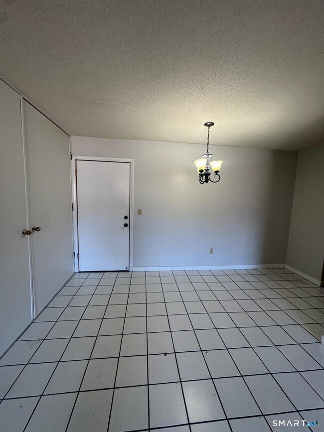 Building Photo - 45 Stevens St