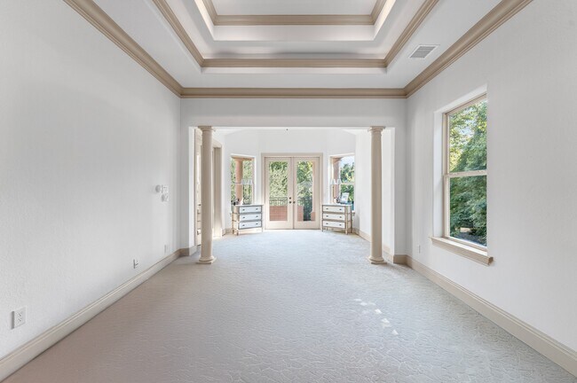 Building Photo - 102 La Vie Dr