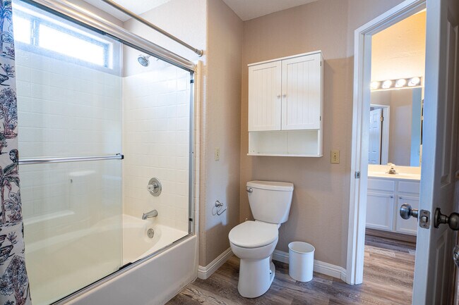 Building Photo - 448 Tava Ln