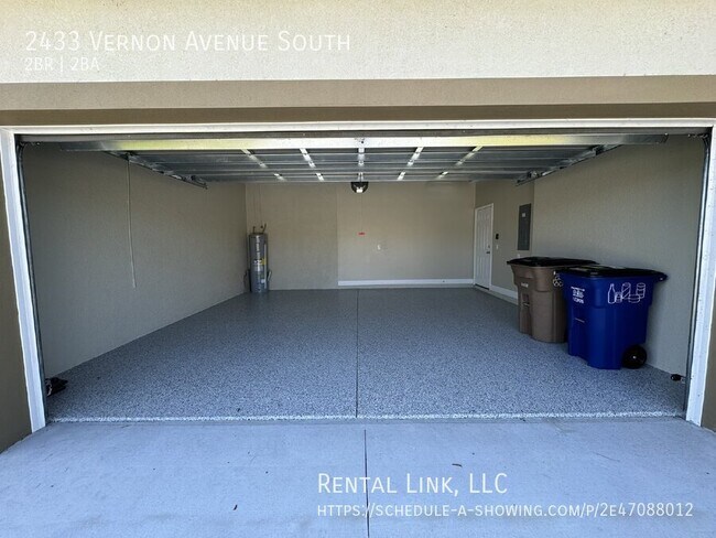 Building Photo - 2433 Vernon Ave S