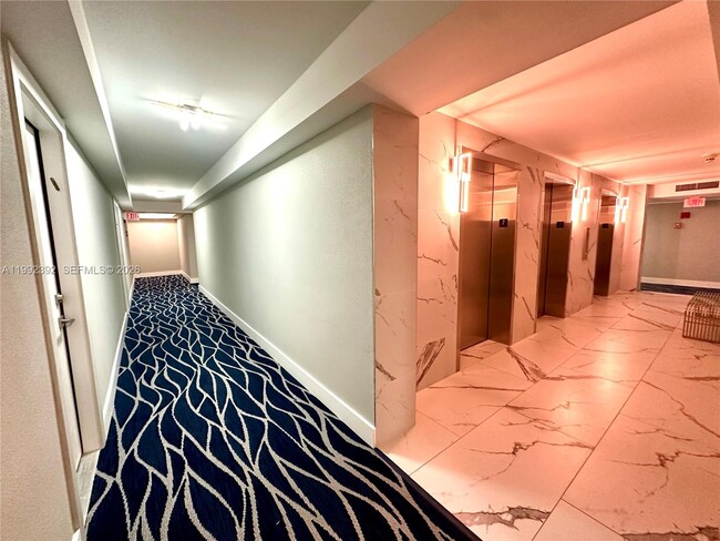 Building Photo - 1904 S Ocean Dr