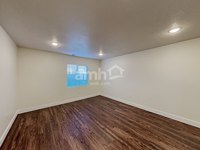 Building Photo - 1378 White St