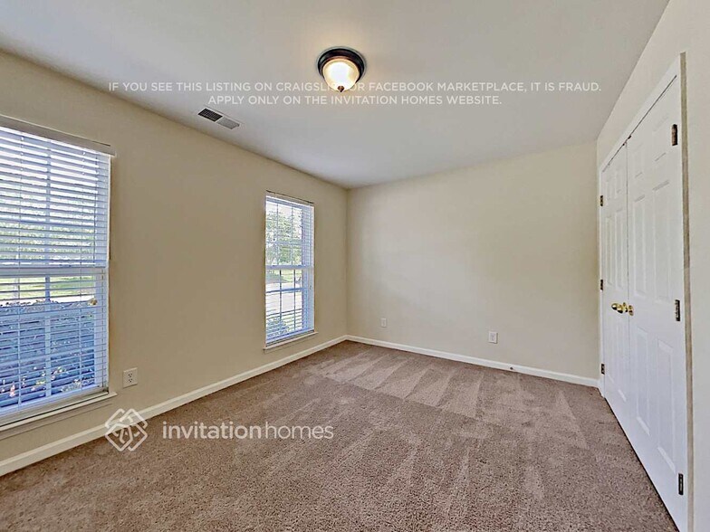 Building Photo - 2572 McGinnes Pl NW