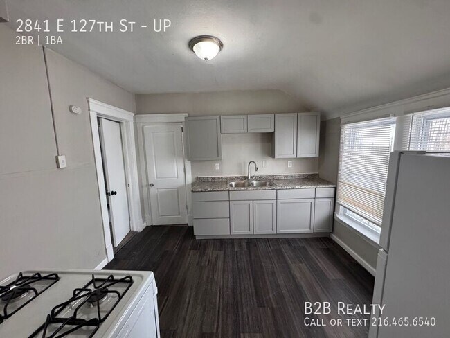 Building Photo - 2841 E 127th St