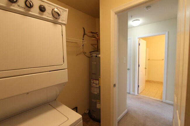 Building Photo - 316 Ross Ct