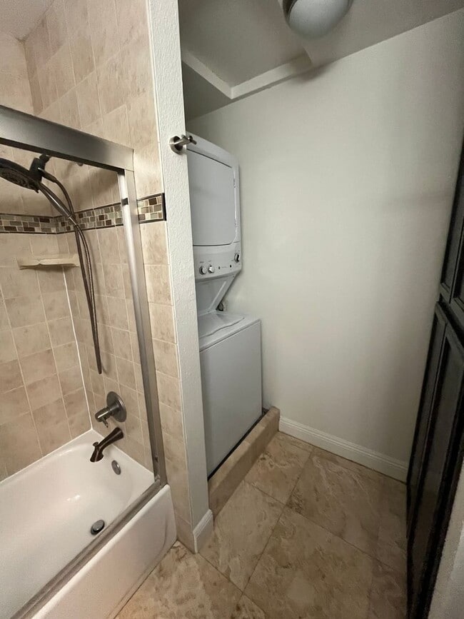 Building Photo - 2 Story condo in North Davis