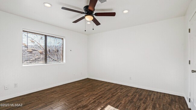 Building Photo - 6428 Buckaroo Loop